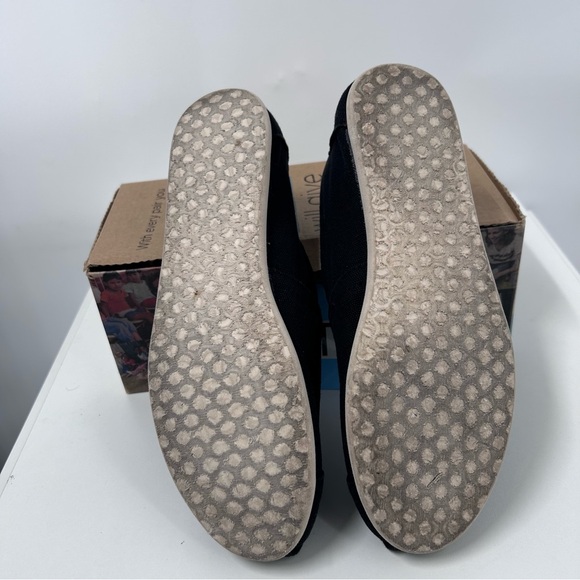 Toms Black Canvas Slip-On Flats - Picture 4 of 5